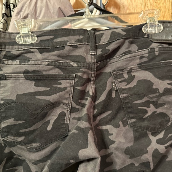 Levi’s 711 Skinny pants - Picture 3 of 4